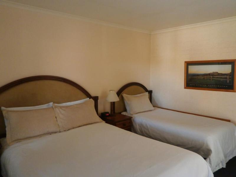 Kinross Inn Cooma Exterior photo