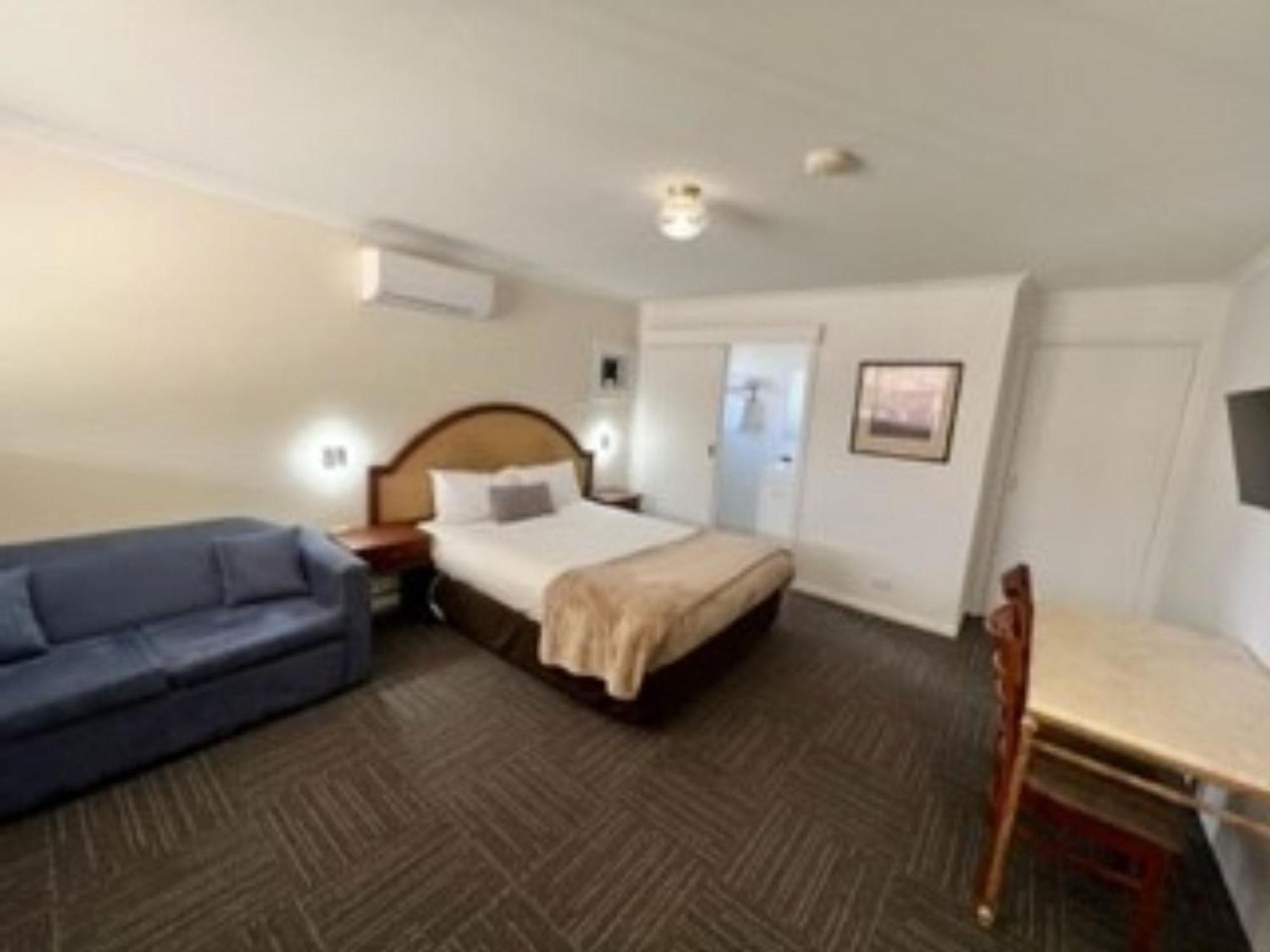 Kinross Inn Cooma Exterior photo